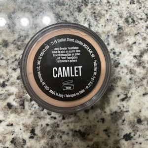 Younique Loose Powder Foundation in “Camlet”